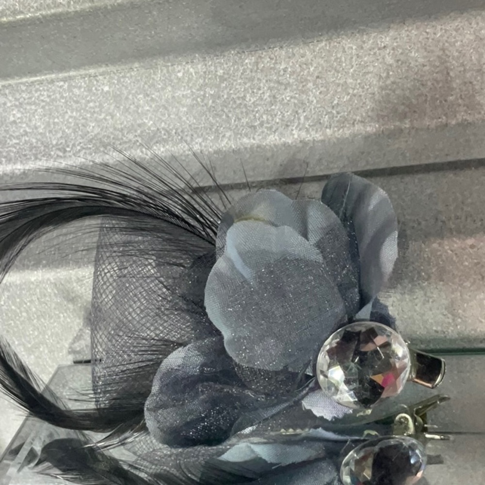 FEATHER, CHIFFON AND CRYSTAL VINTAGE HAIR CLIP